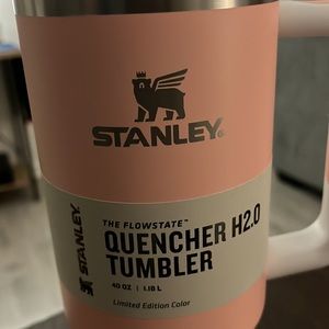 Stanley Adventure Quencher 40oz - Limited Edition Target Peach